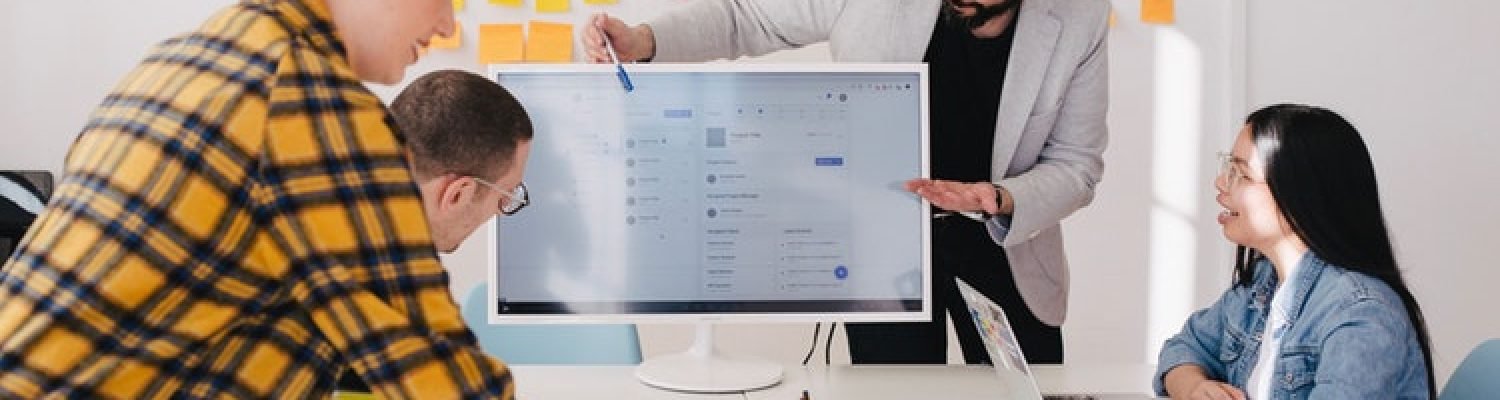 photo-1557426272-fc759fdf7a8d